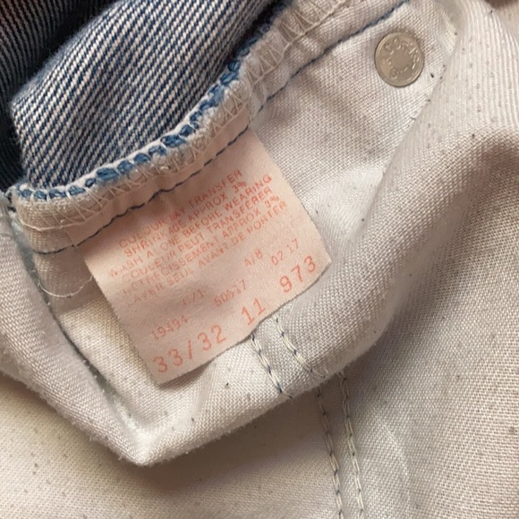 Vintage Levi’s Shorts - Picture 2 of 8